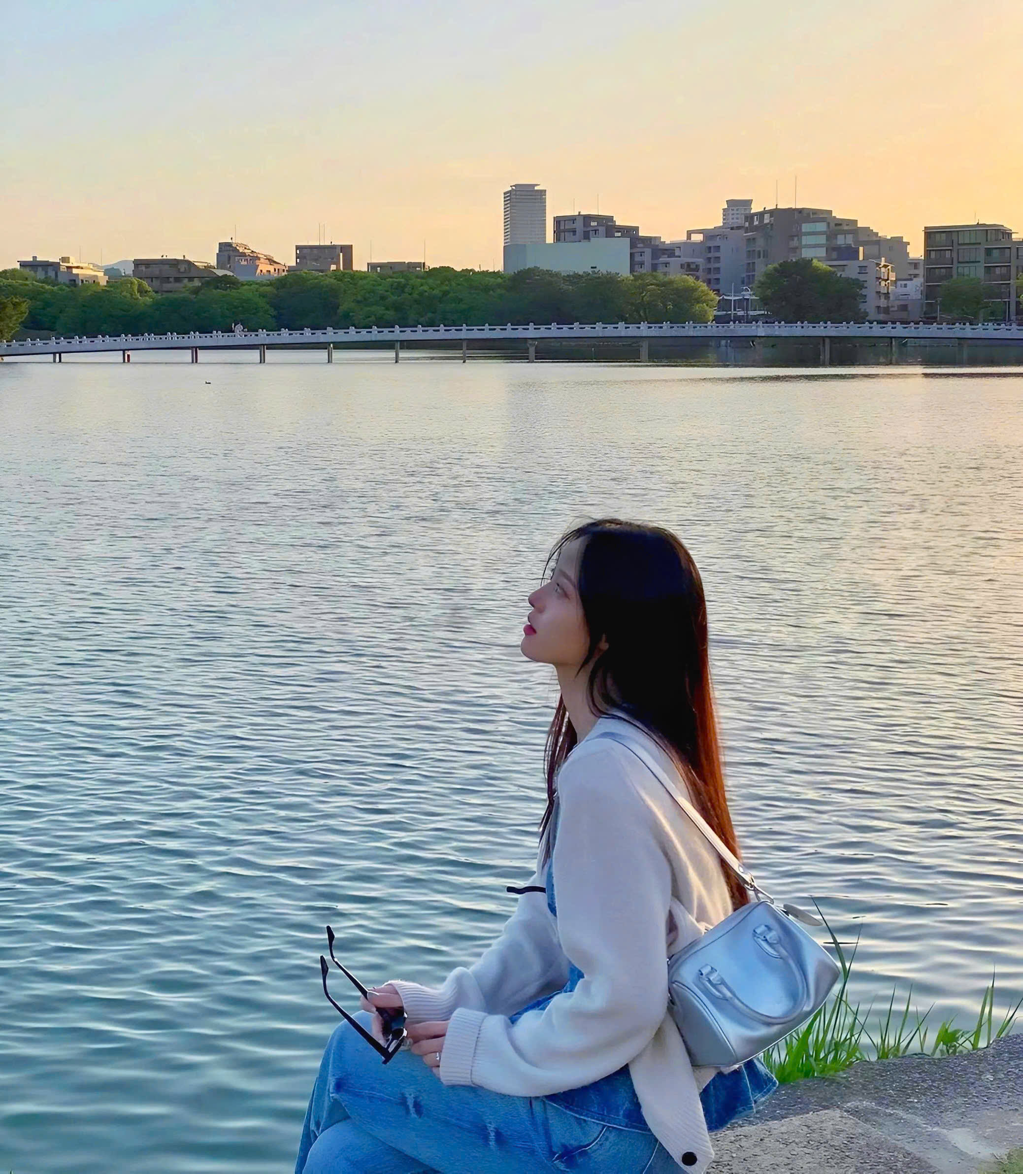 TÔI KHÔNG PHẢI CÔ ẤY NỮA